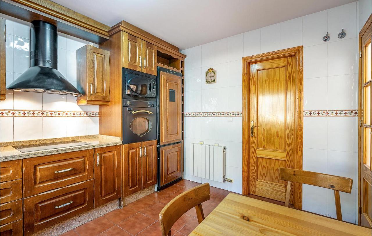 3 Bedroom Stunning Home In Cenes De La Vega Exterior photo